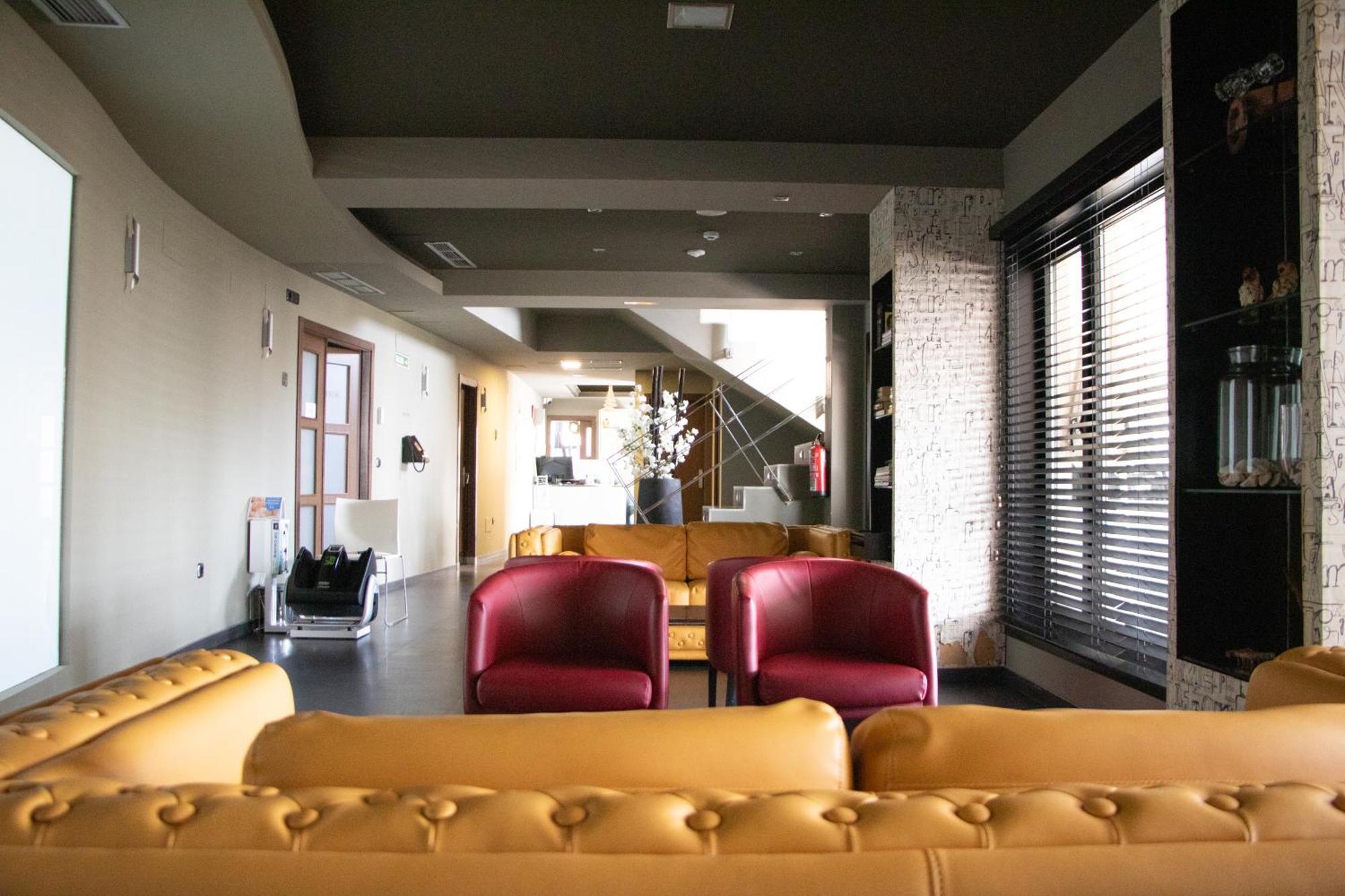 Pension Restaurante "O Retiro " Arzúa Exteriör bild