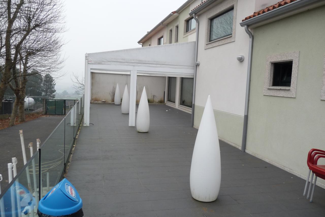 Pension Restaurante "O Retiro " Arzúa Exteriör bild