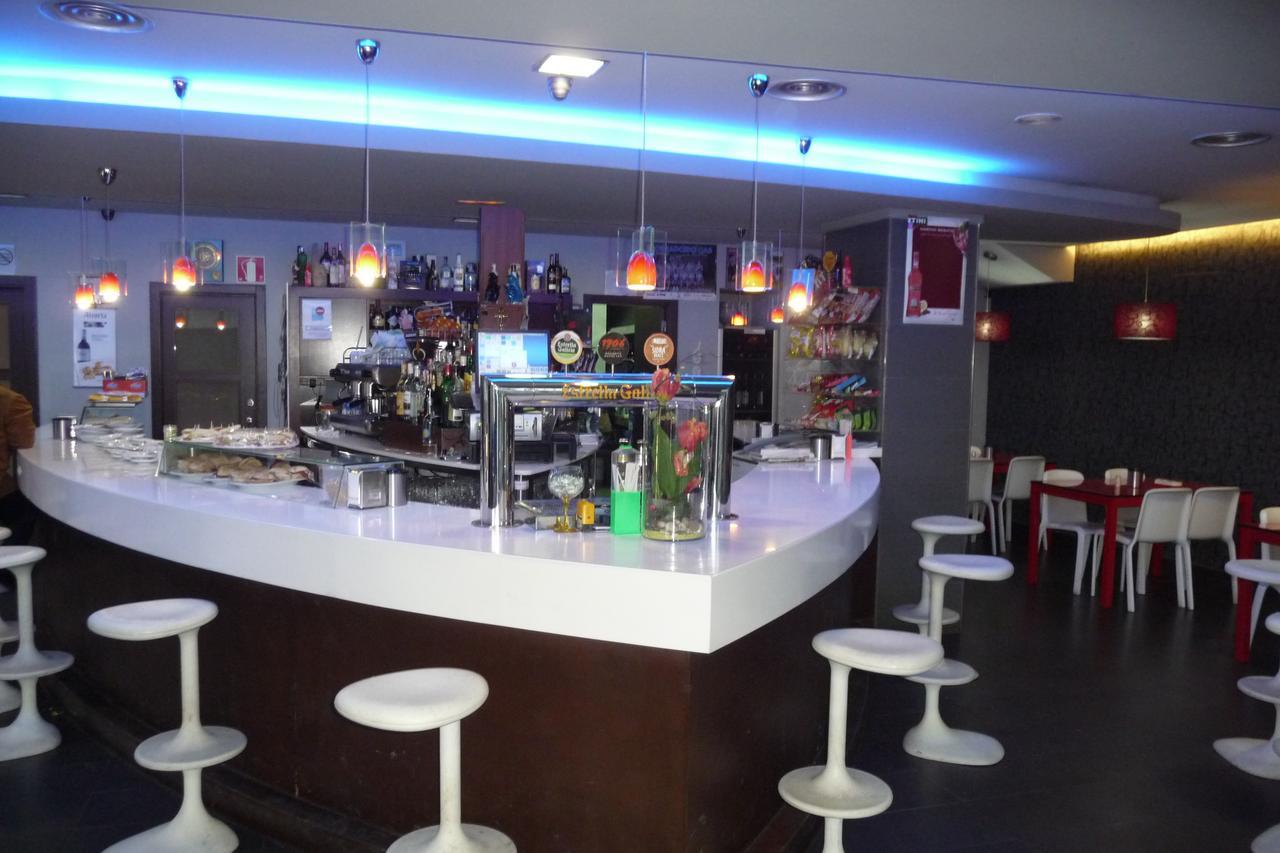 Pension Restaurante "O Retiro " Arzúa Exteriör bild